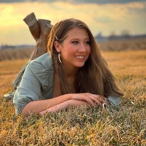 Meet your Posher, Emma